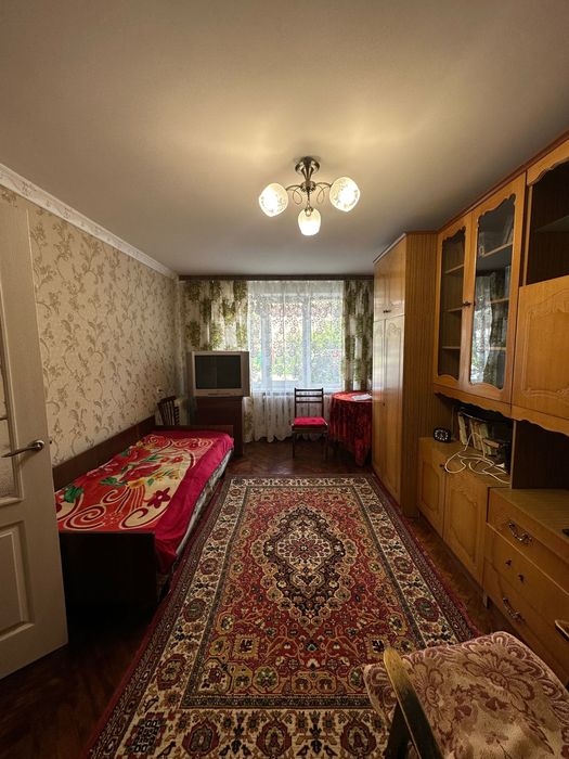 Продам 3-кімнатну квартиру по вул.Аркадія Голуба, б.1, без комісії