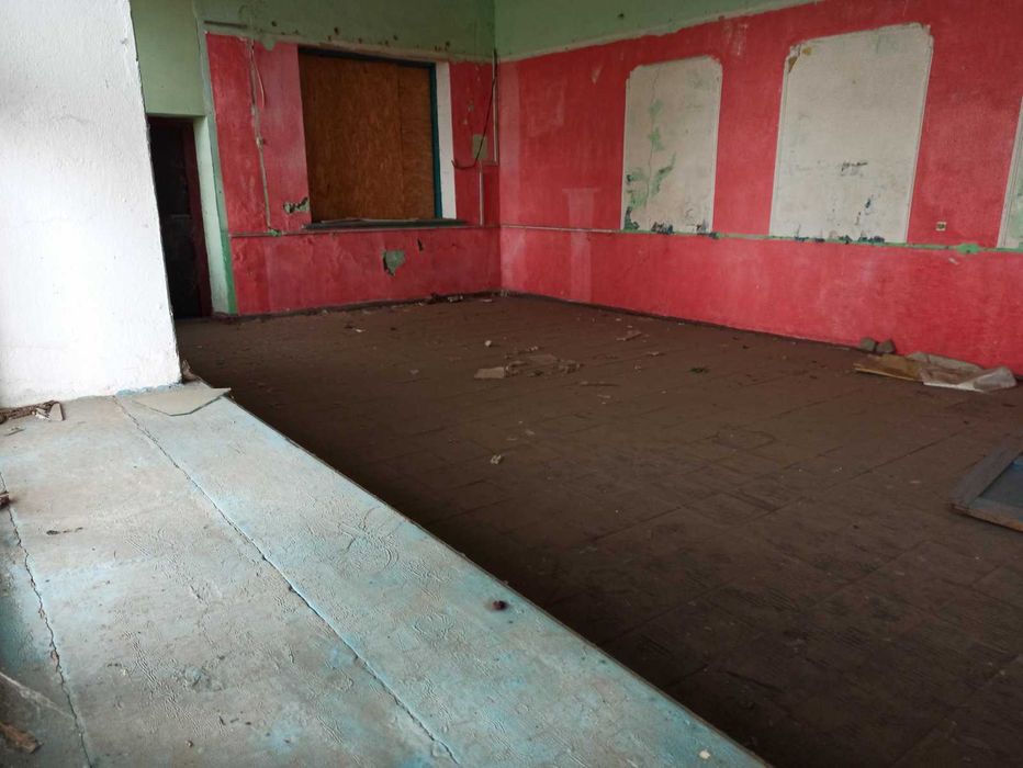 Продається будівля смт Вільшанка Голованівський район Кіровоград.обл.