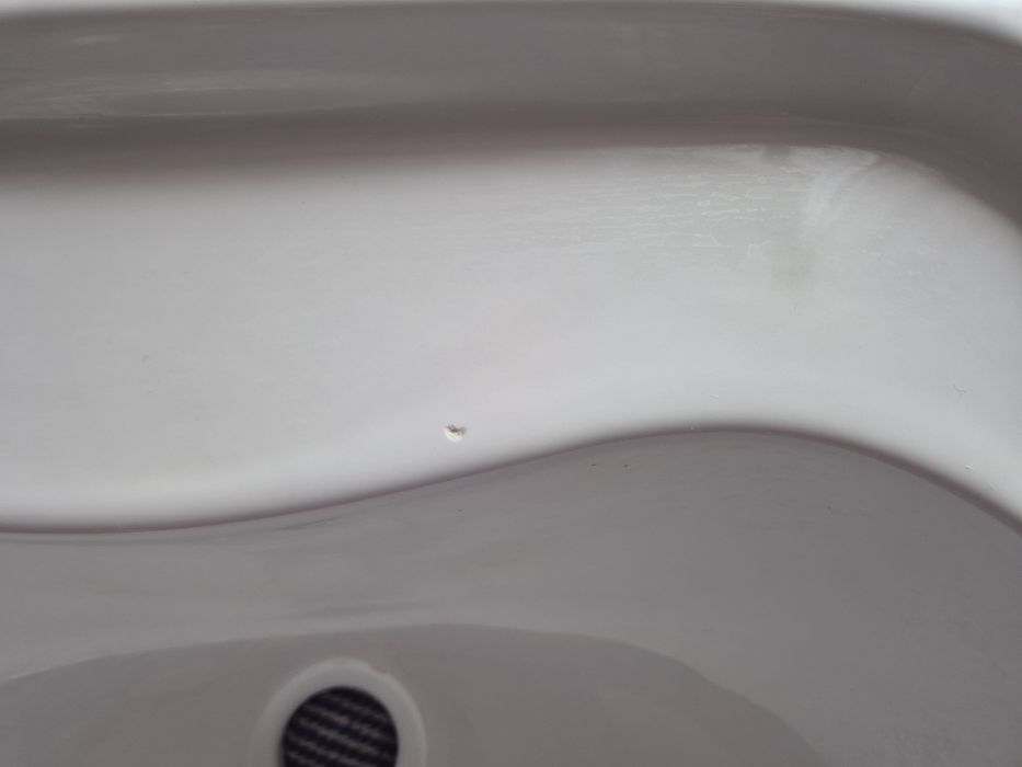 Продаю умивальник.