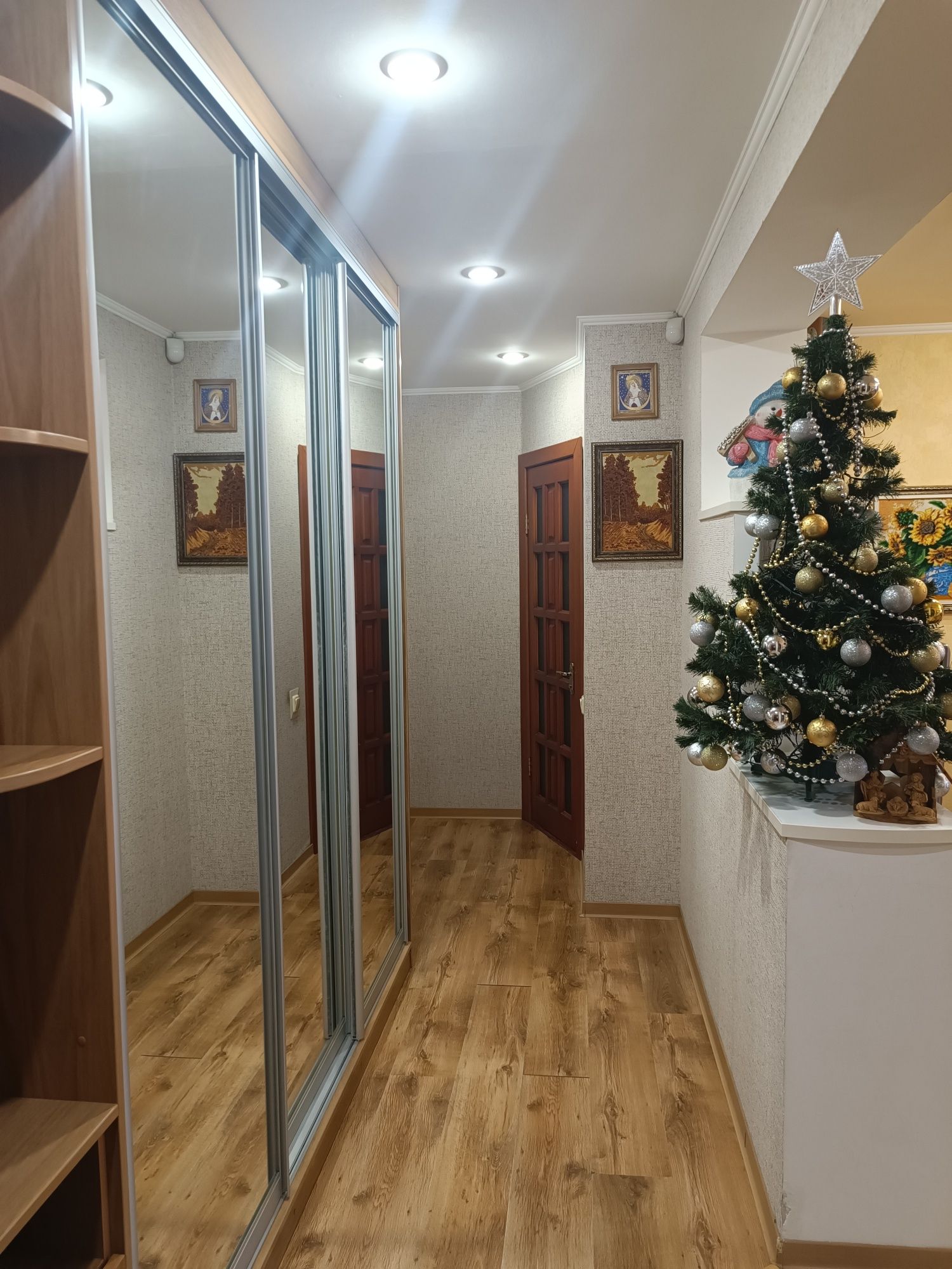Терміновий продаж квартири з автономним опаленням  і ремонтом .