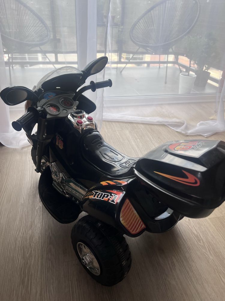 Motor na akumulator