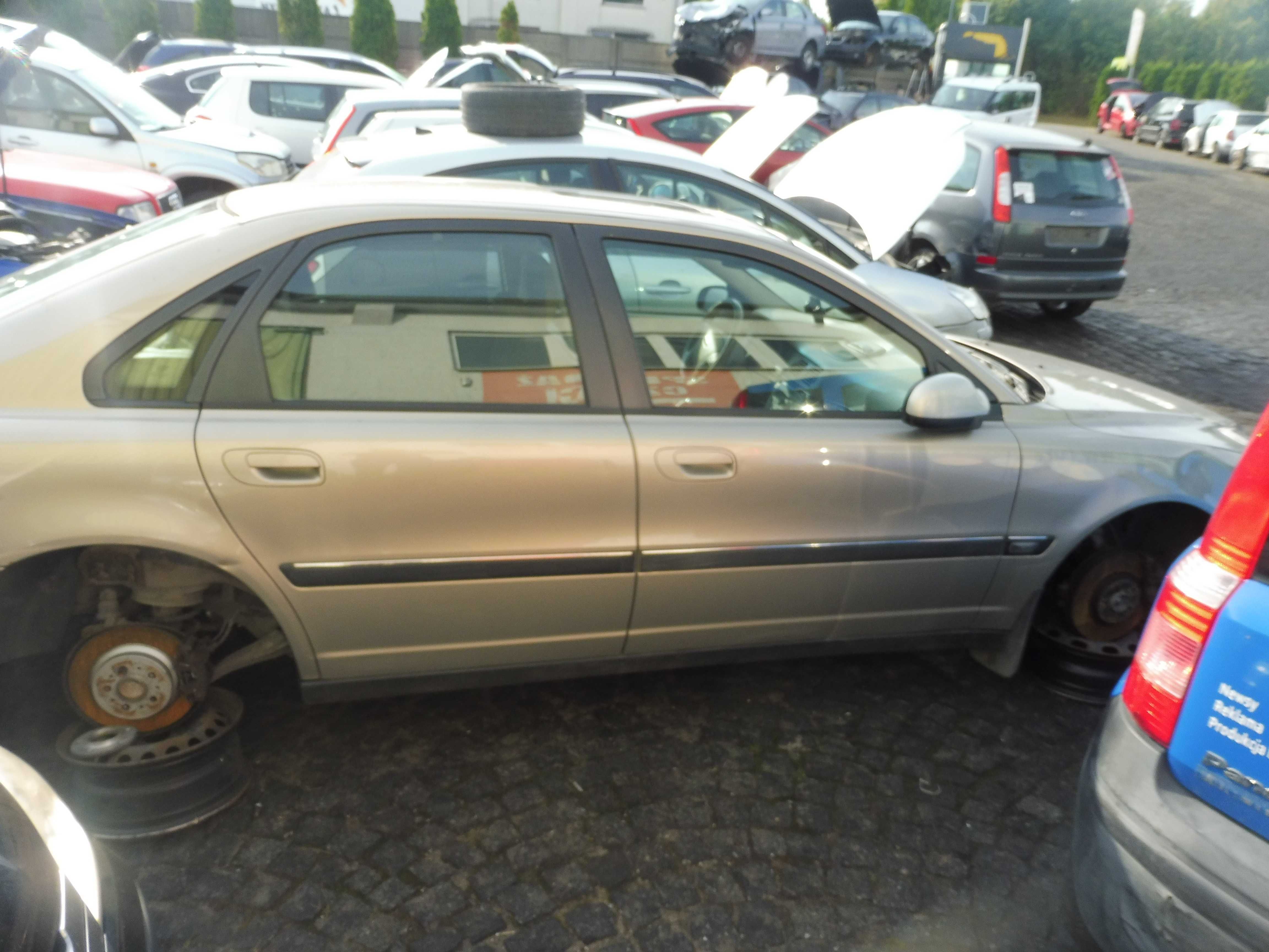 Volvo s80 2,8  na części maska zderzak lampy szyba drzwi