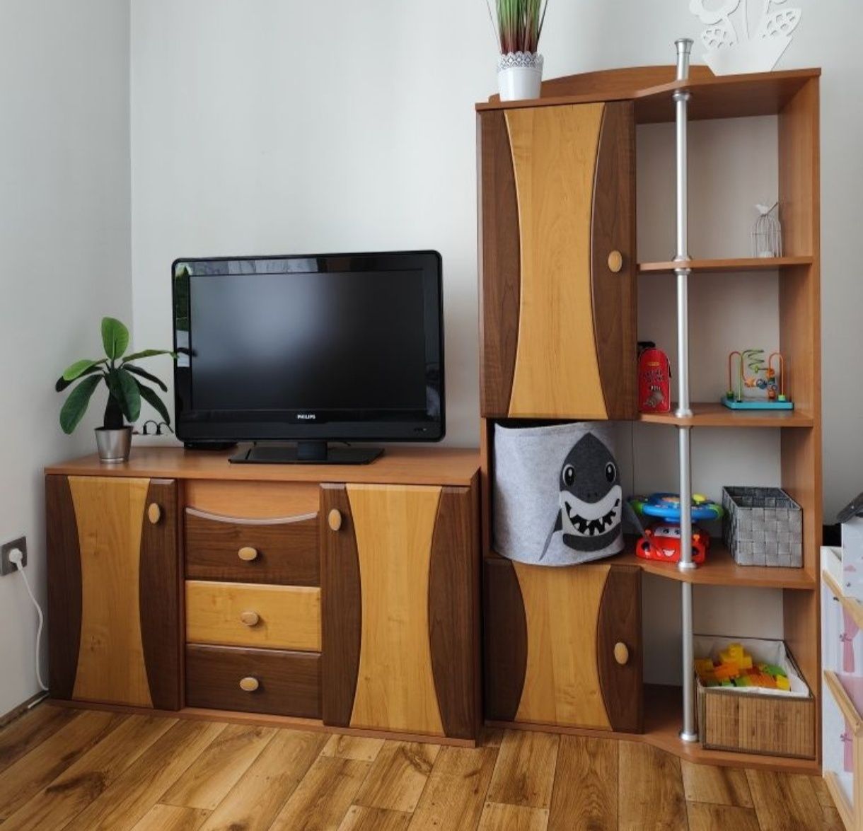 Meble plus telewizor