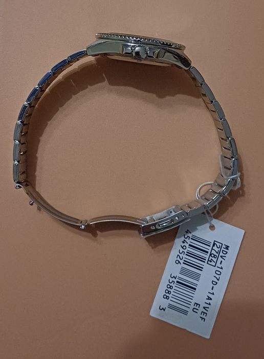 Чоловічий годинник Casio MDV-107D-1A1EF