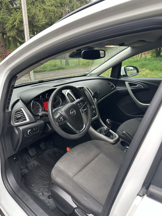 Opel Astra 2011 рік, в гарному стані терміново