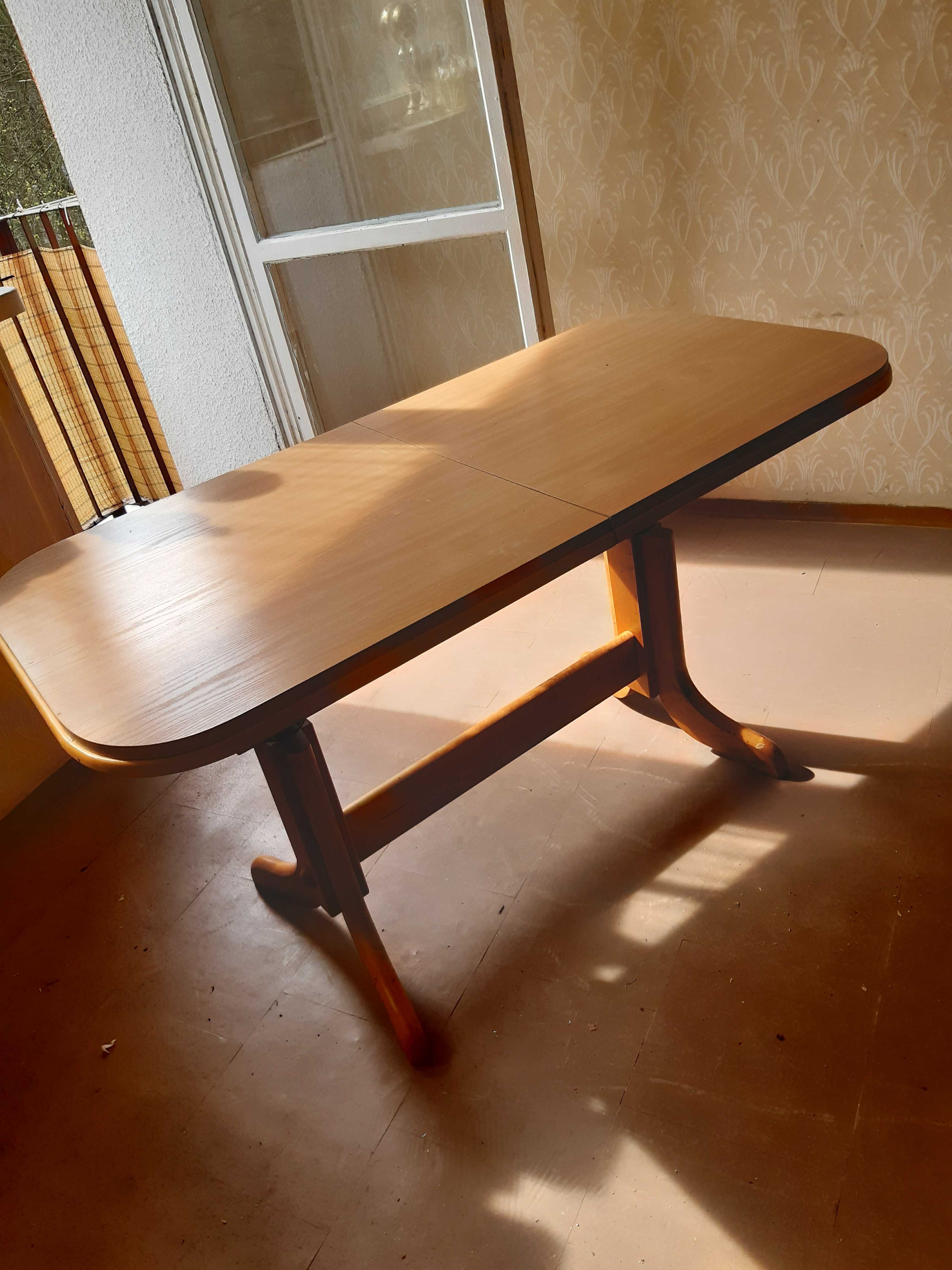 Stół rozsuwany, jasne drewno