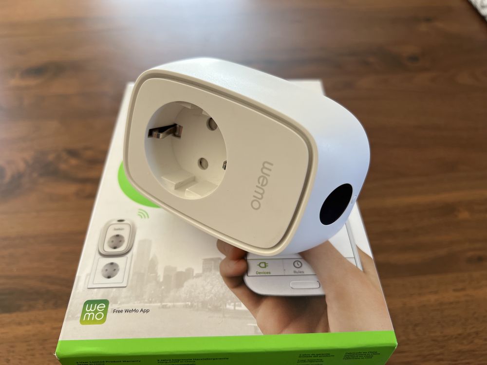 Belkin WeMo Insight Switch z miernikiem energii (Wi-Fi)