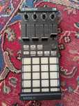 Traktor Kontrol F1 usado em ótimo estado