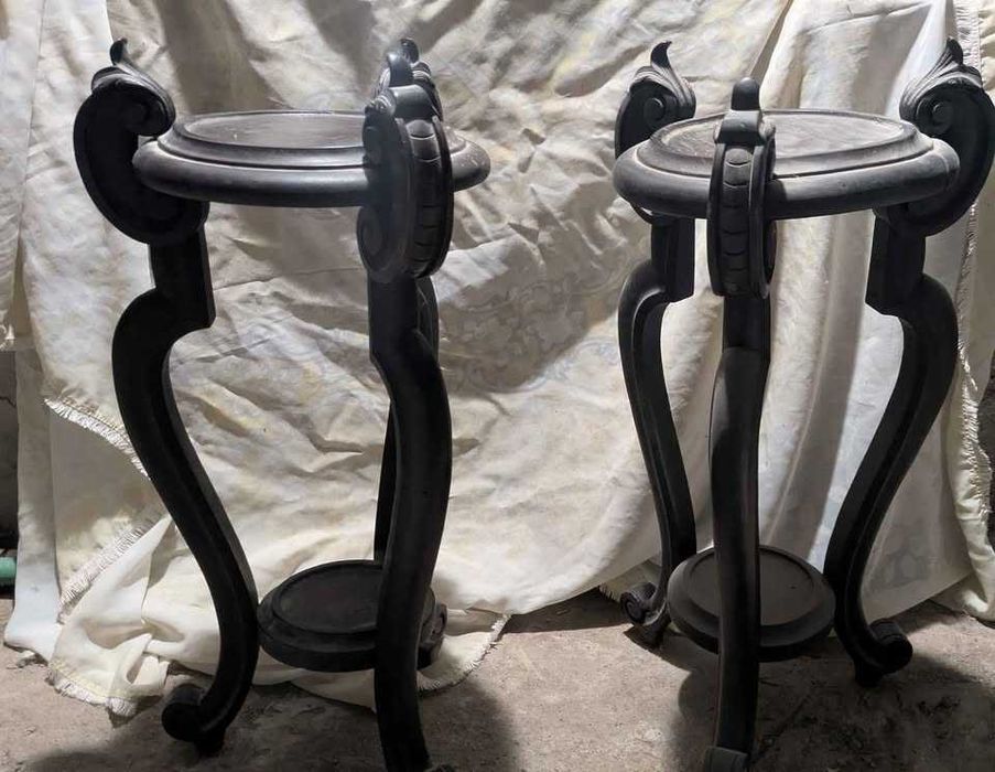 Colunas anos 30 em bom estado