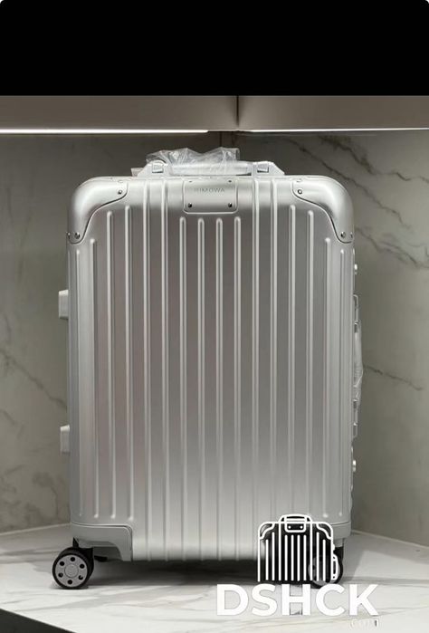 Rimowa cabin size в наявностi/чемодан ручная кладь /валiза/алюмiнiй