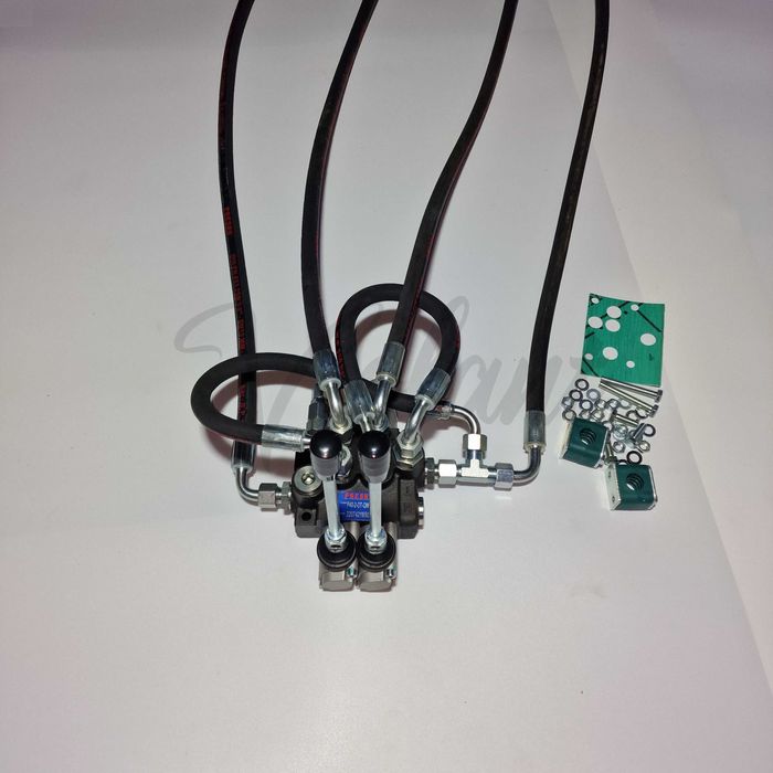 Rozdzielacz Zewnętrzny 2 Sekcyjny C-330 Hydrauliczny Skręcane Gniazdo