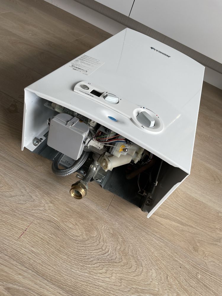 Piecyk Junkers WRDP 11-2B jak nowy. Terma w idealnym stanie Moc 23,6kW