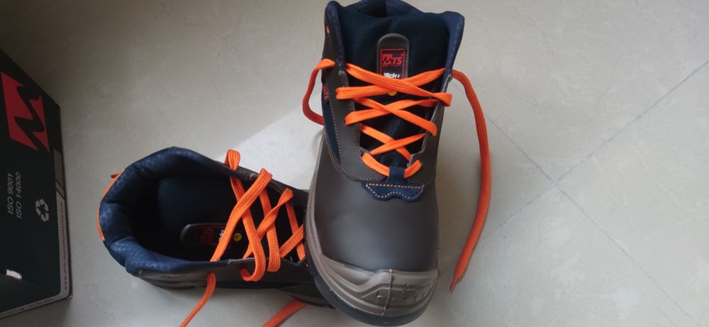 Buty robocze rozmiar 43 rękawiczki gratis