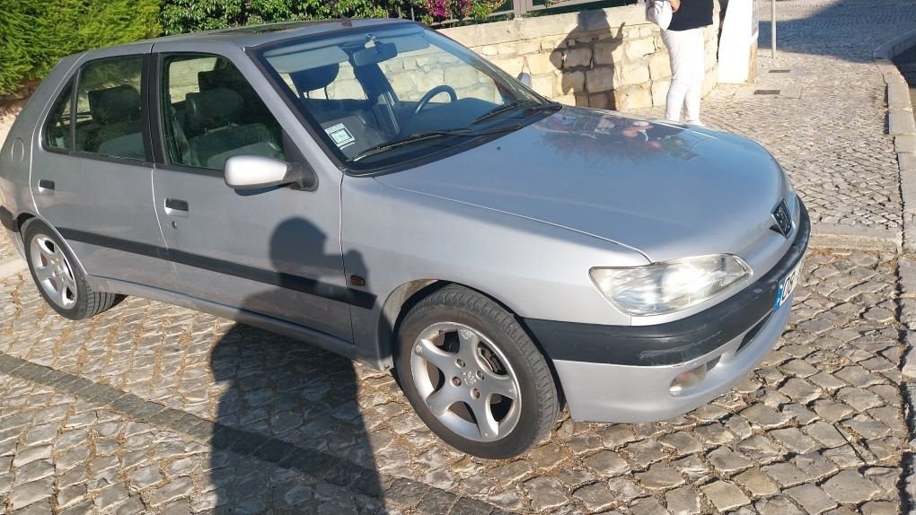 VENDE OU TROCO POR SECUTER  600 OU 750   VALOR 2,500 EUROS