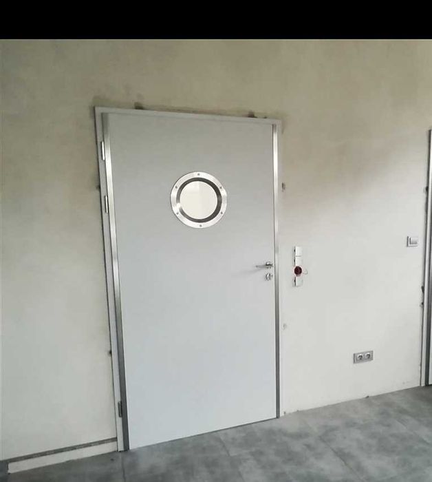 Drzwi techniczne Classen natura z bulajem