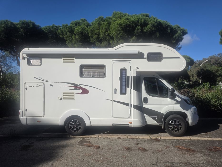 Autocaravana EuraMobil 650 VB full extras 67600 km