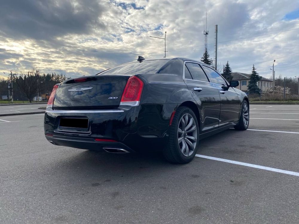 Chrysler 300 2017