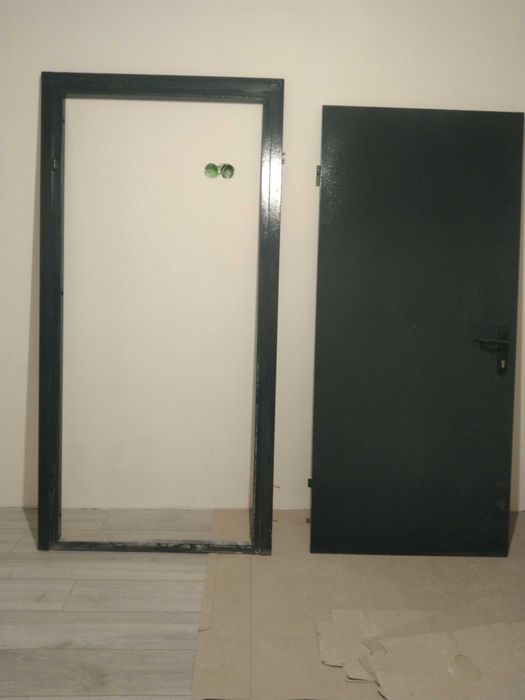 Двері вхідні металеві