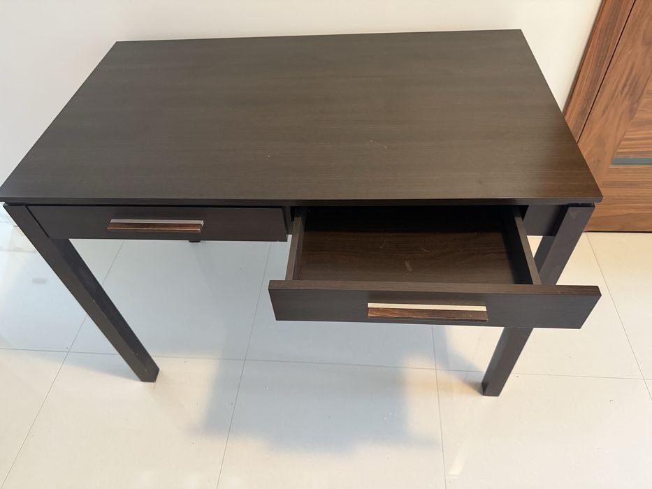 Stolik/biurko, kolor wenge. 110x65x78,5