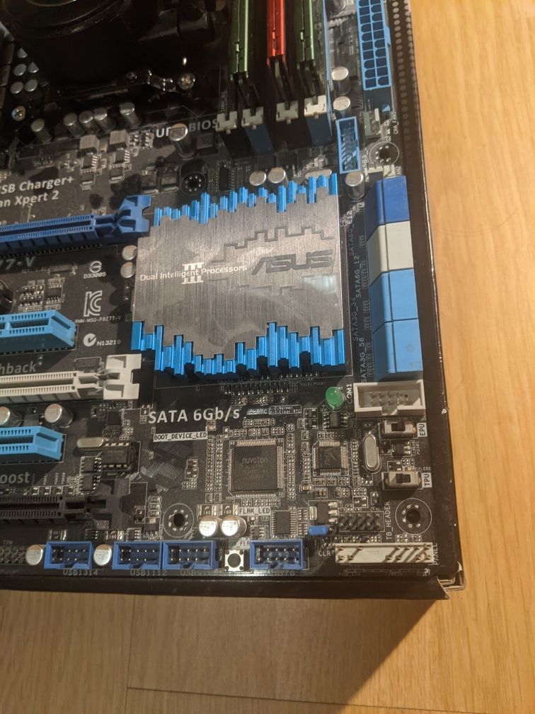 Материнка ASUS P8Z77-V (i7-3770k + 3*8gb HyperX ddr3)