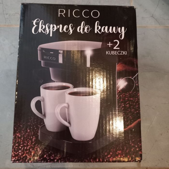 Ekspres do kawy +2 kubeczki ceramiczne