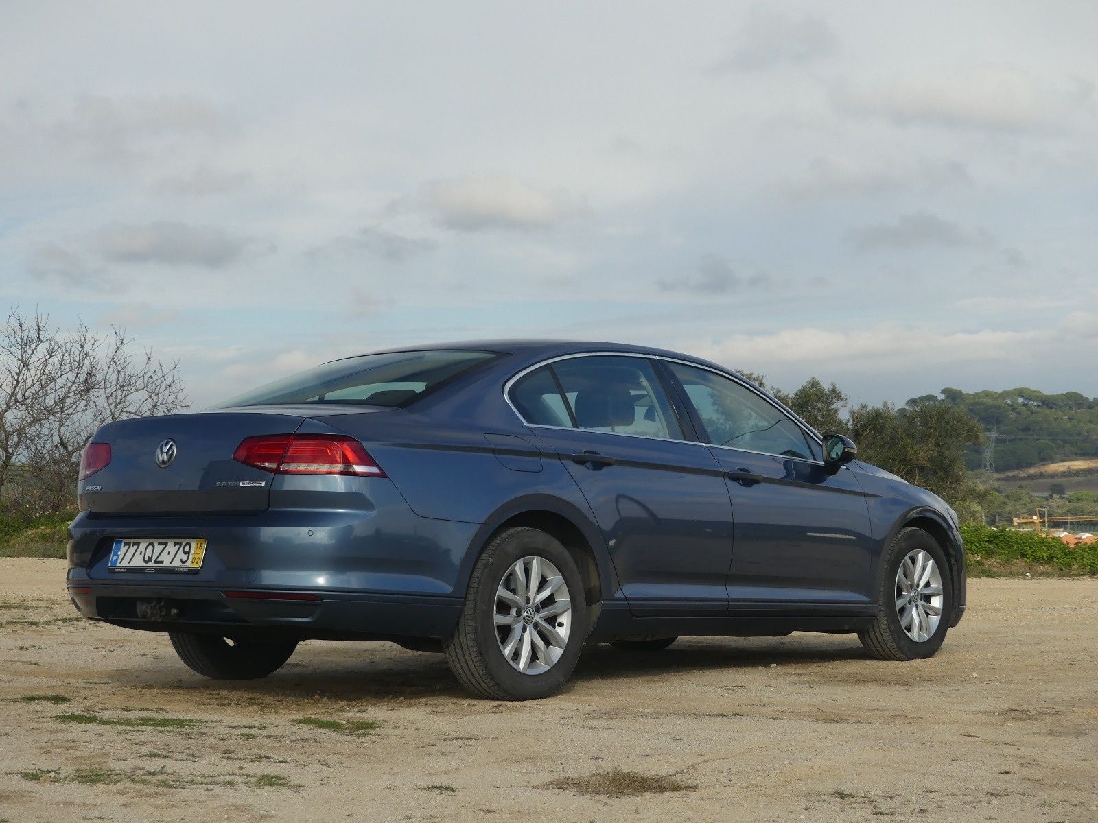 VW Passat Confortline com motor 2.0 TDi de 150cv e 340Nm.