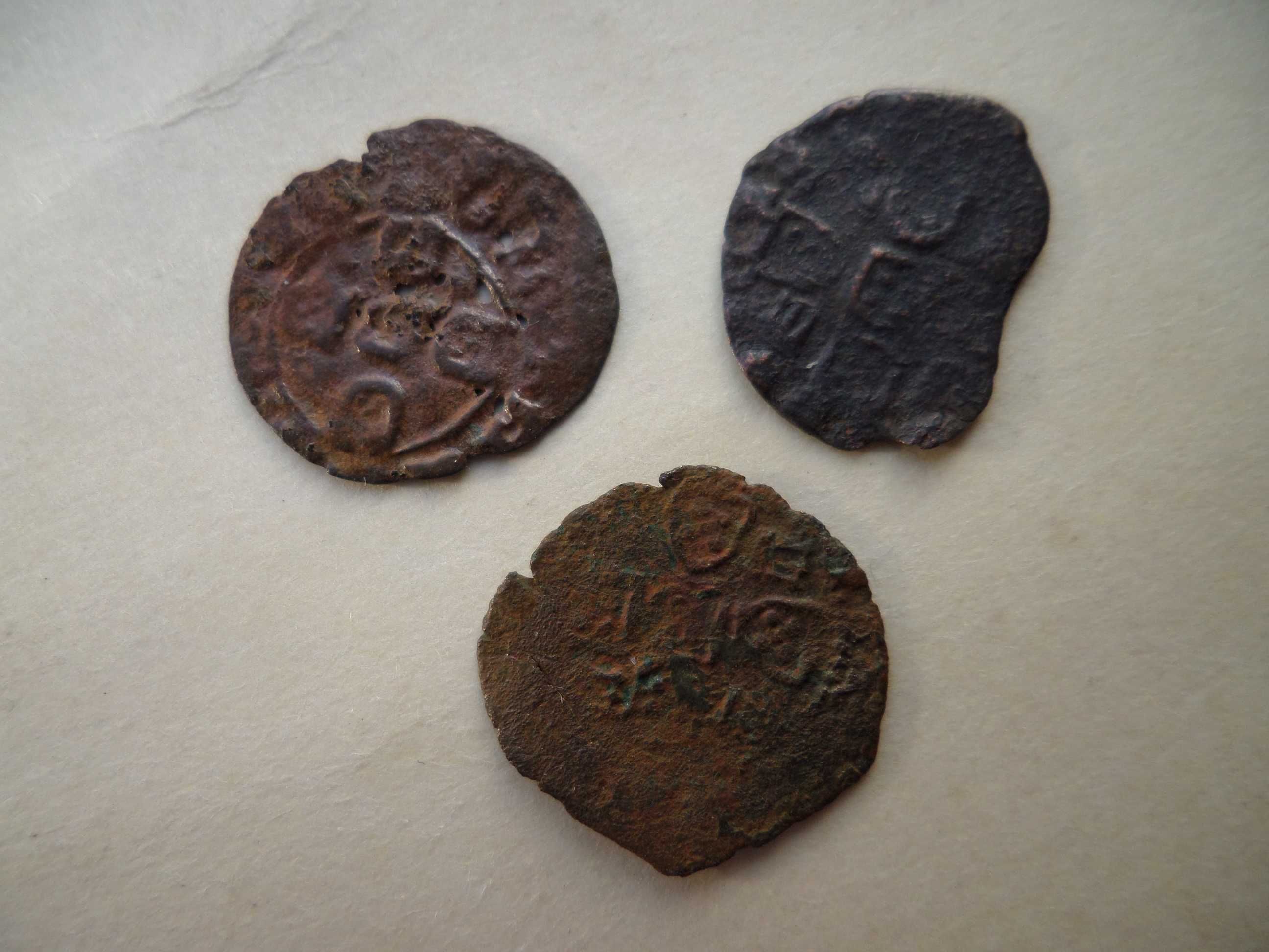 Lote 3 moedas da Monarquia.  D. Duarte e D. Afonso V