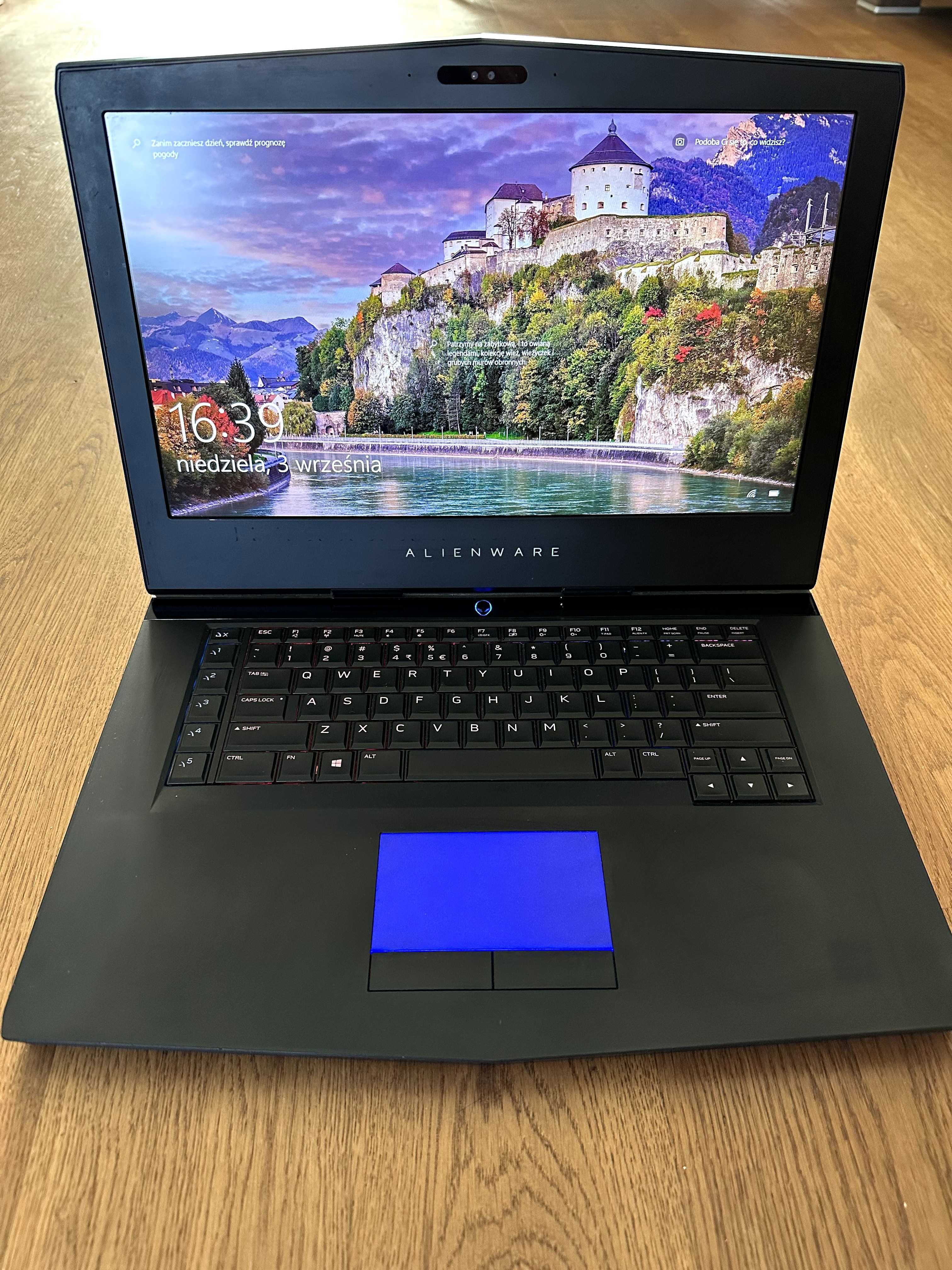 Alienware 15 R3  i7 32GB RAM ,512 SSD, 1 TB HDD, 1TB GTX 1050