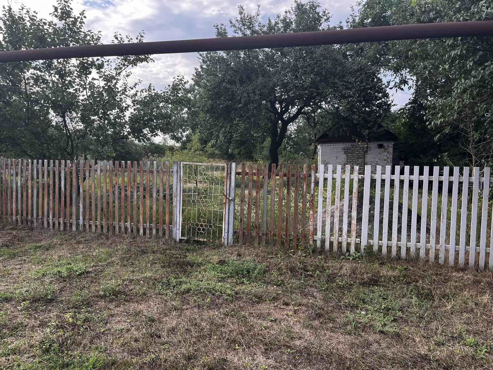 Продам участок в Глееватке по центральній вулиці