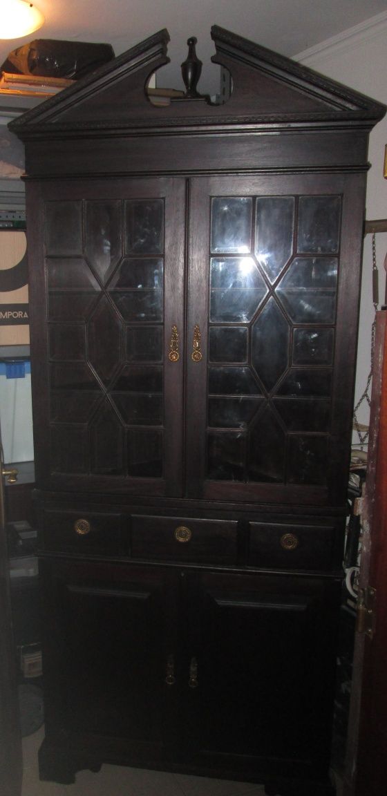 Armário de Canto