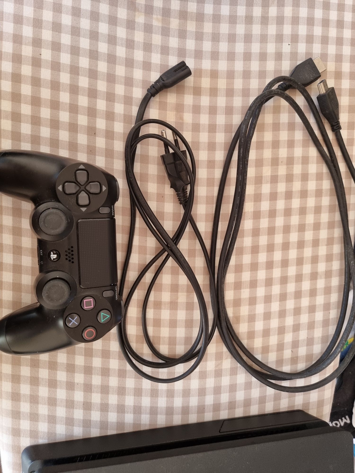 Ps4 Slim 1TB + Comando e cabos