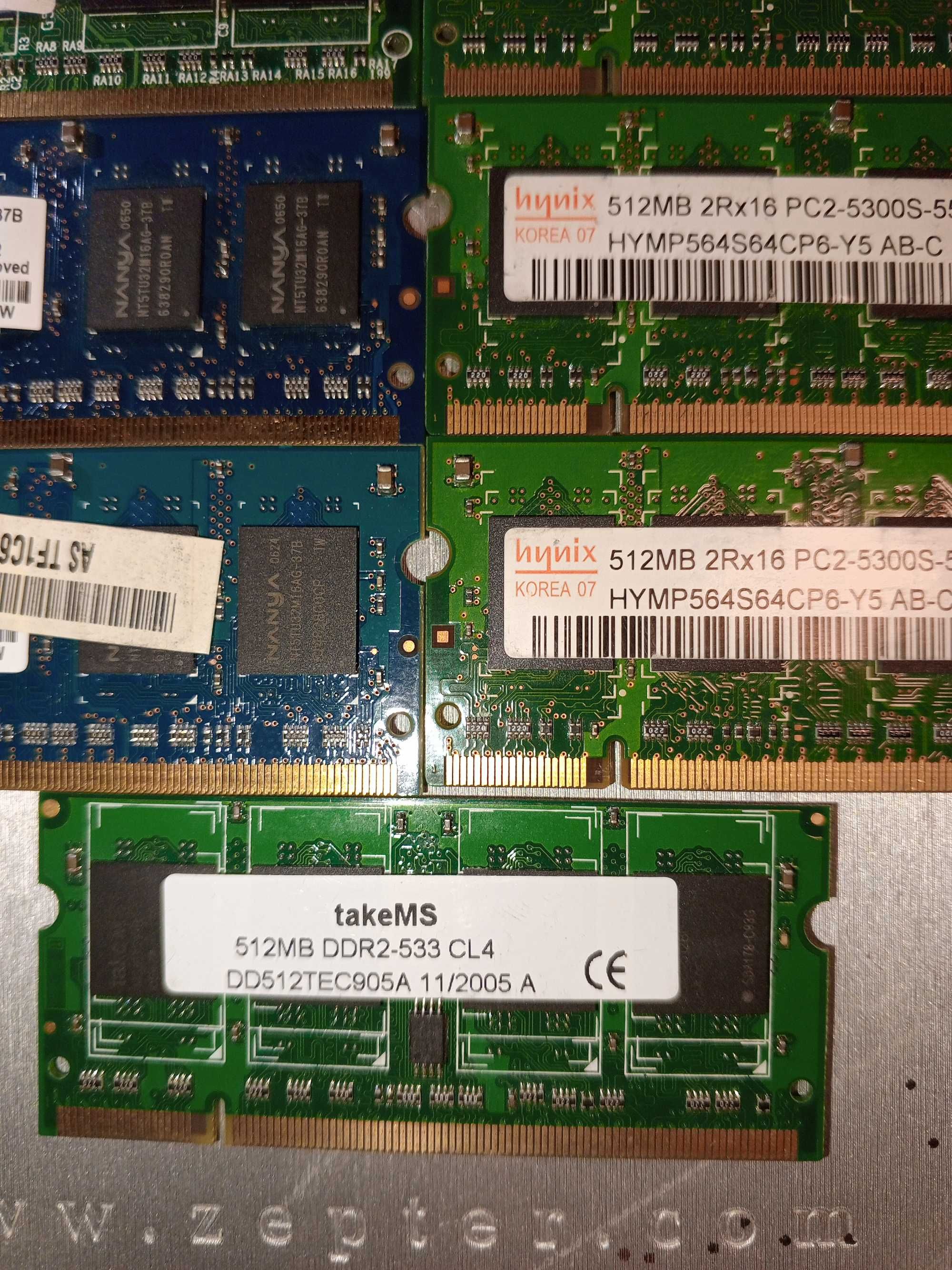 Оперативна пам'ять ноутбука SODIMM DDR2 512Mb парна.