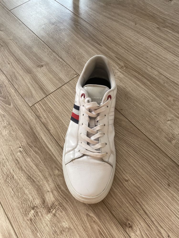 Buty skórzane białe TOMMY HILFIGER rozmiar 44