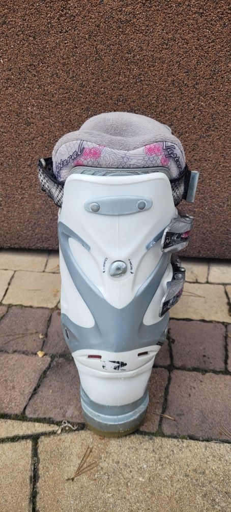 Narty Atomic 120 buty Rossignol 220-235 dziewczynka białe różowe kijki