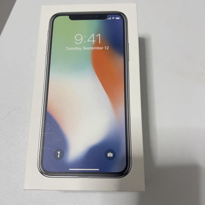 iphone x 64 gigas está como novo como se pode verificar pelas fotos