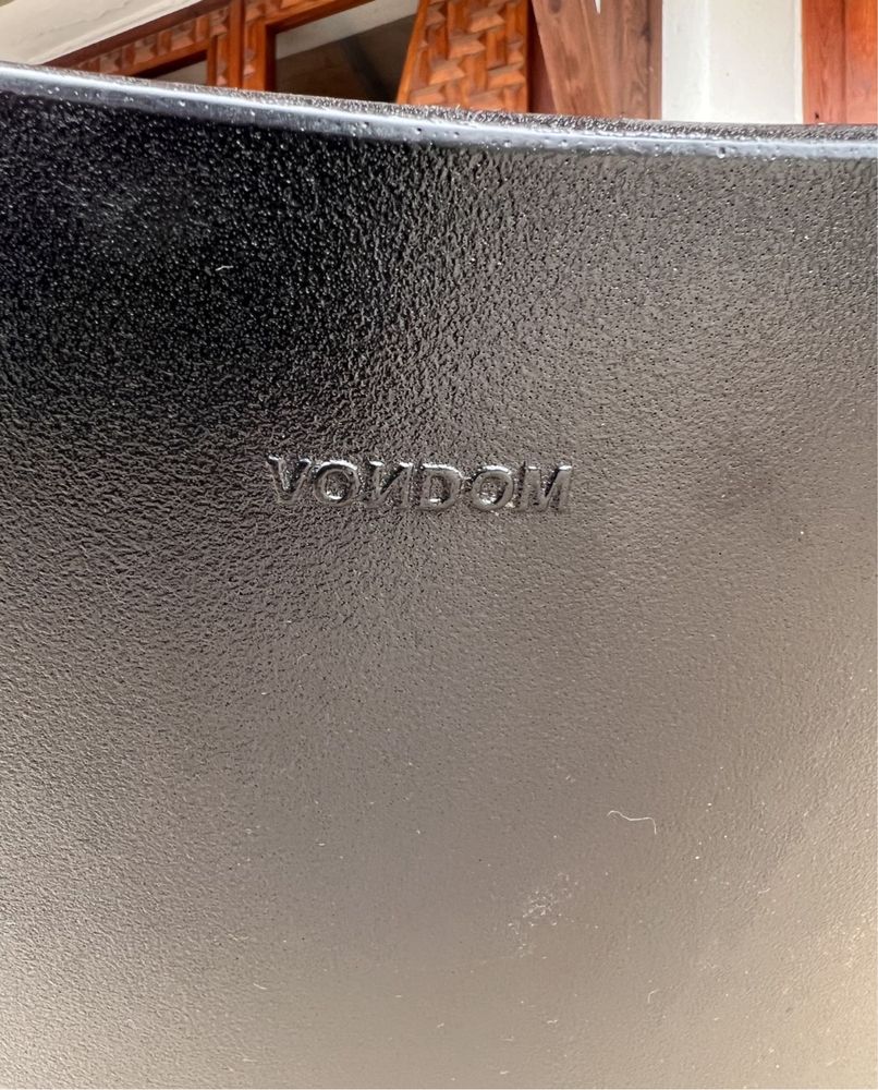 Karim Rashid dla Vondom leżak, szezlong