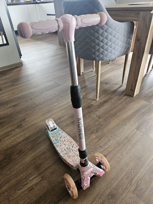 Hulajnoga kidwell swiecace kolka LED
