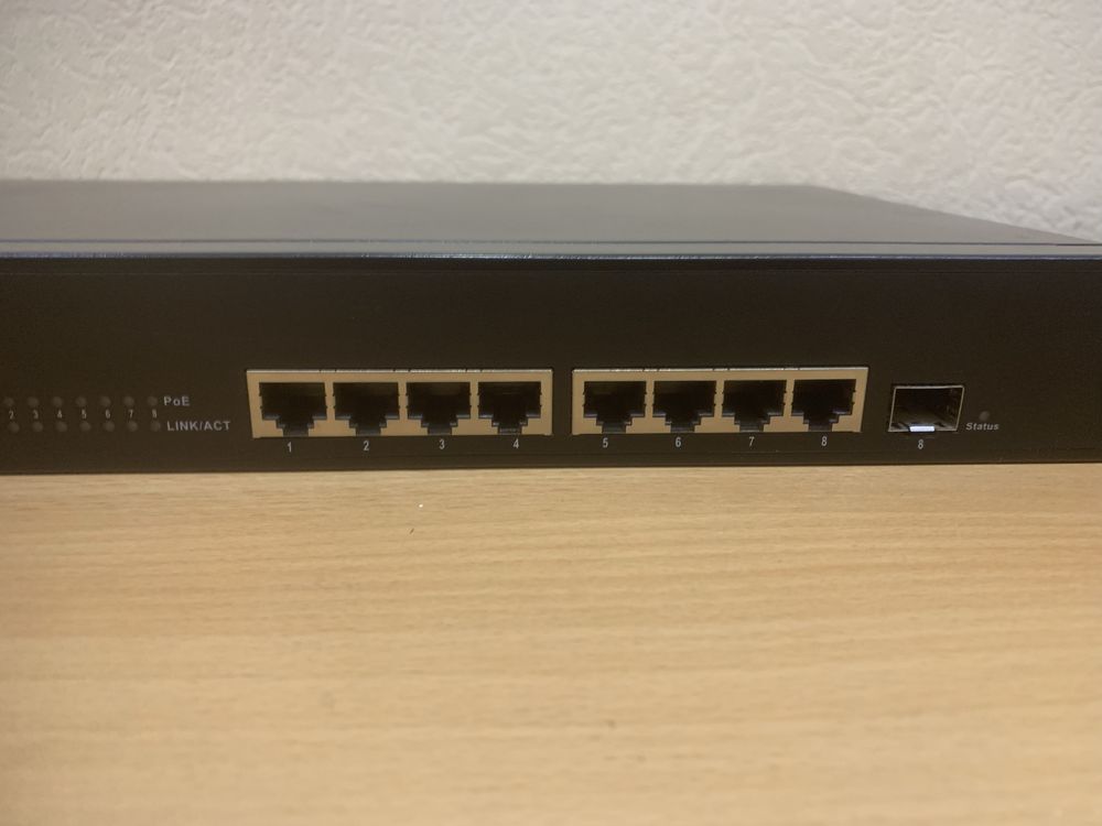 Комутатор edge-core es4308-poe