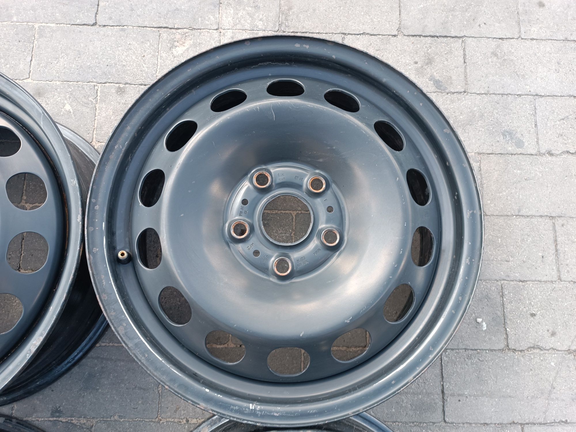 Felgi stalowe 16 VW Golf VII 5x112 ET48 6J16