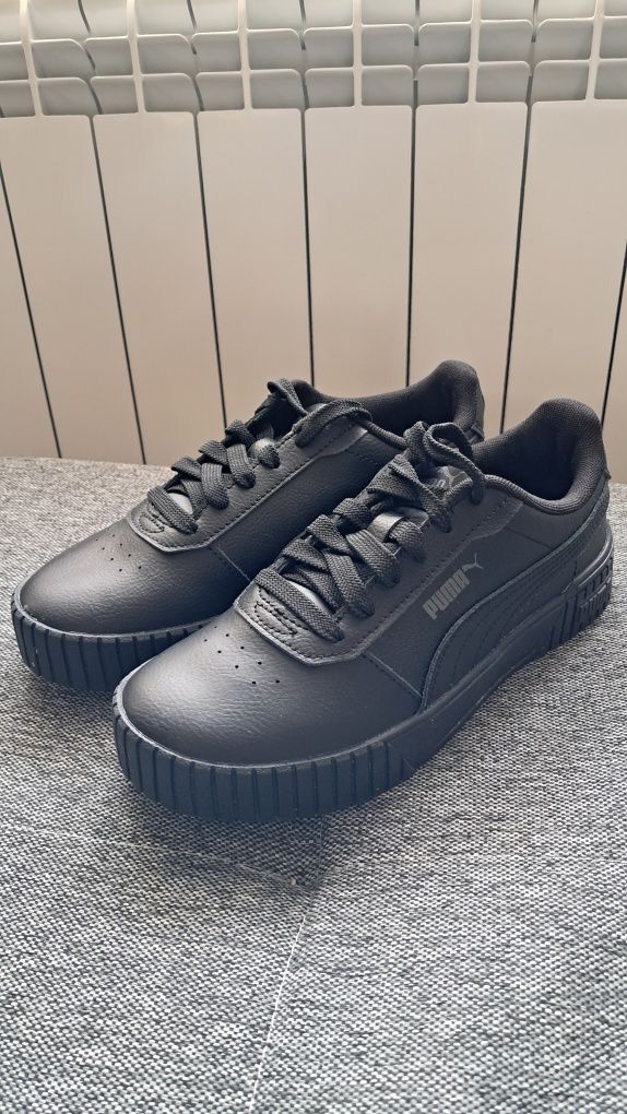 Nowe czarne Puma sportowe buty