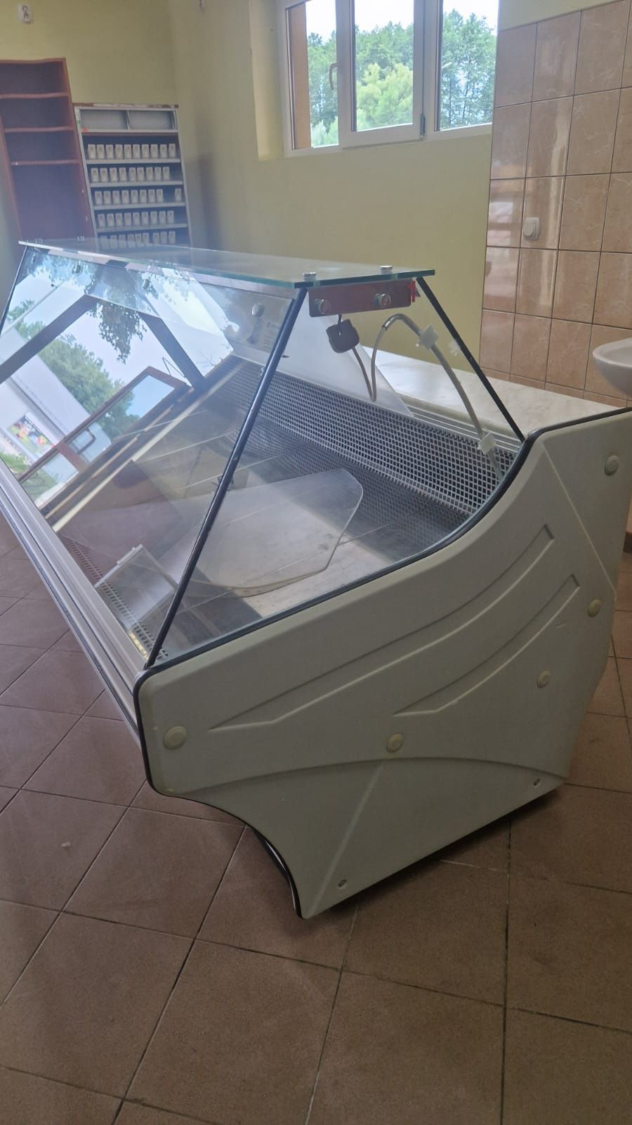 Lada witryna chłodnicza COLD 180 cm
