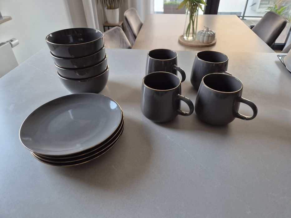 Komplet naczyń ciemny szary grafitowy ze złotym paskiem rantem sinsay