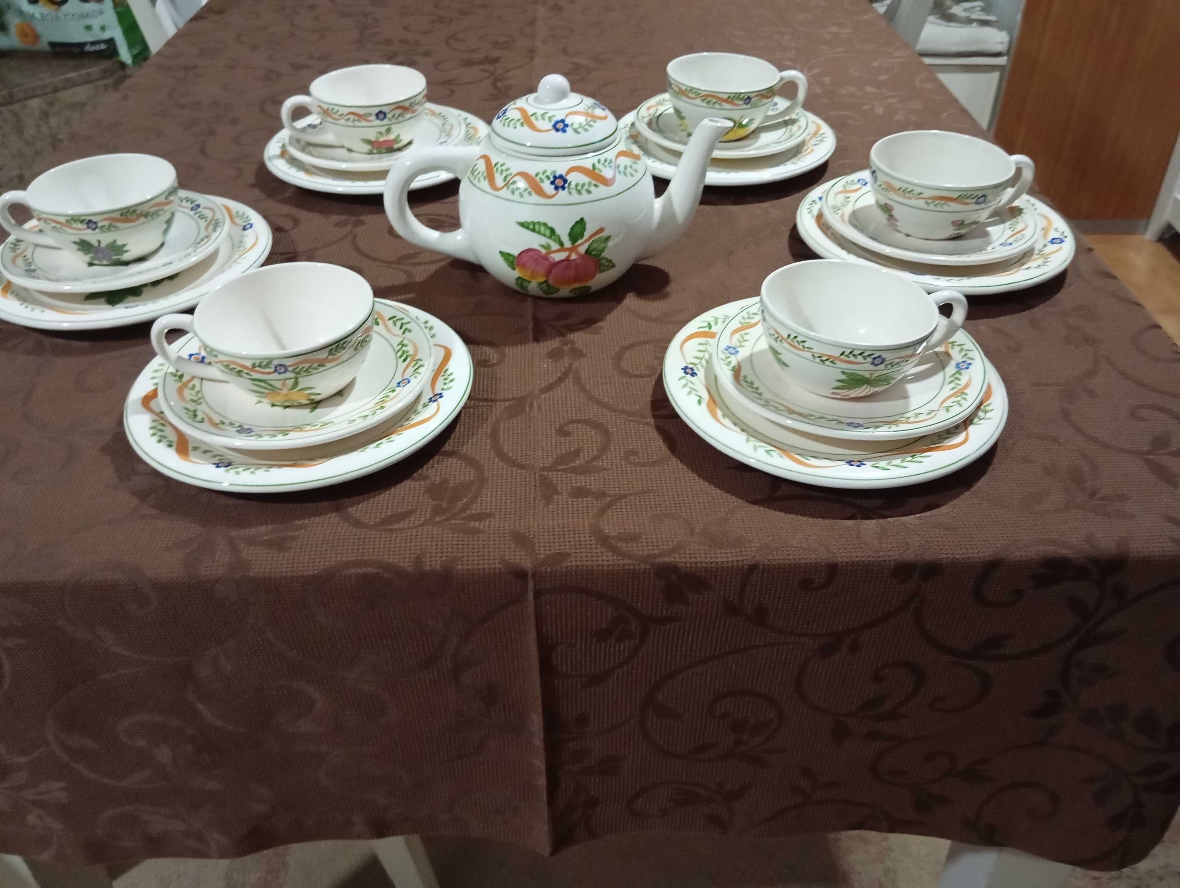 Serviço pequeno almoço