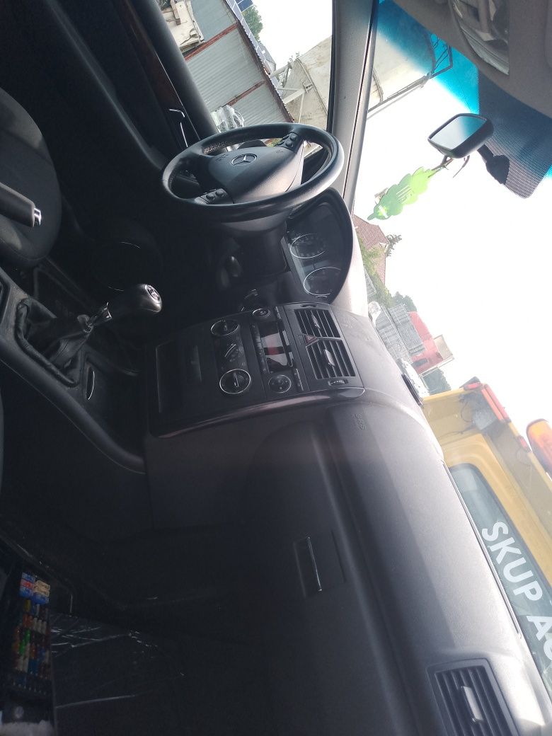 Mercedes A Klasa W169 na części drzwi klapa zderzak lampy wysyłka