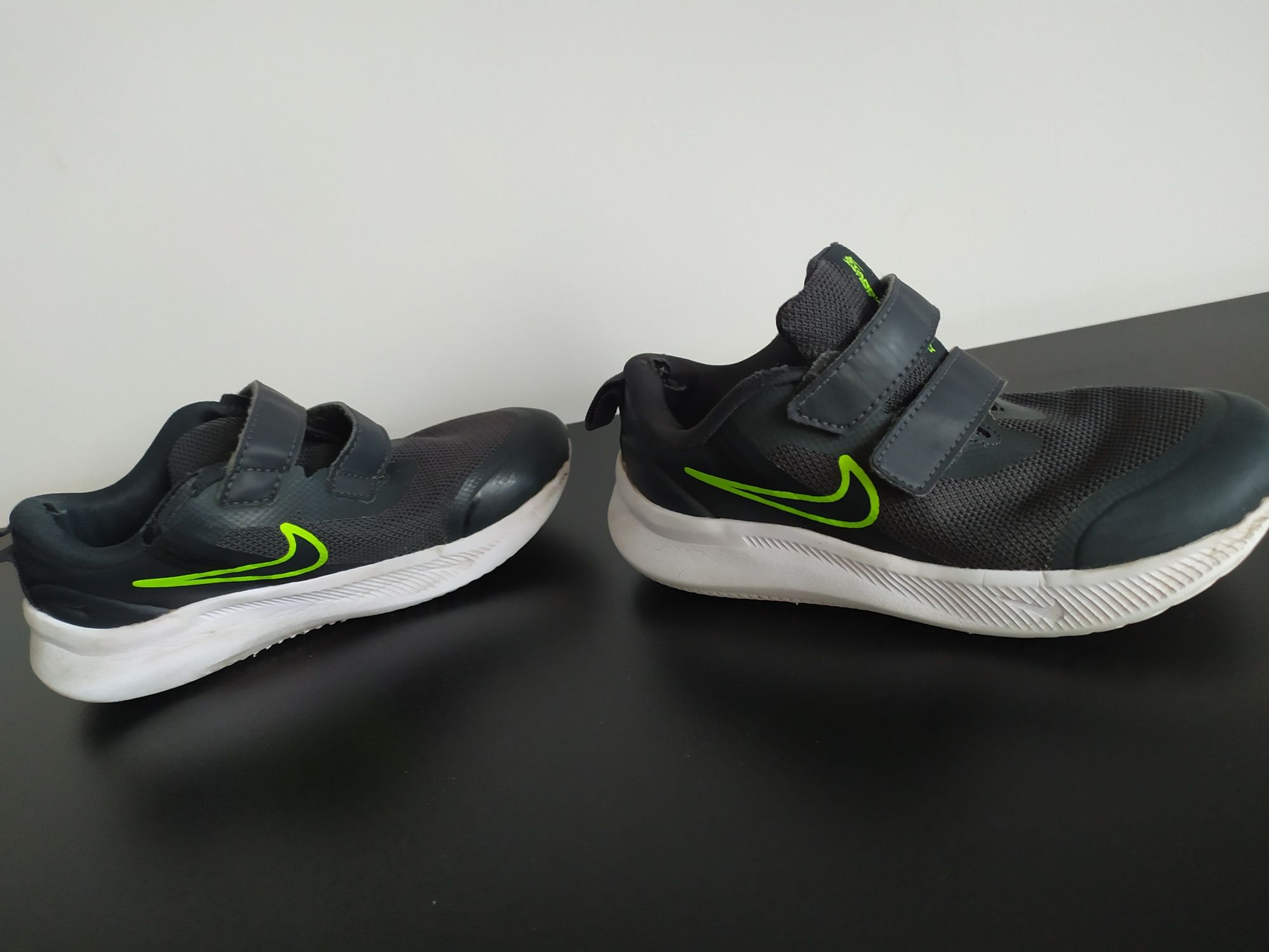 Buty sportowe chłopięce Nike rozm 27