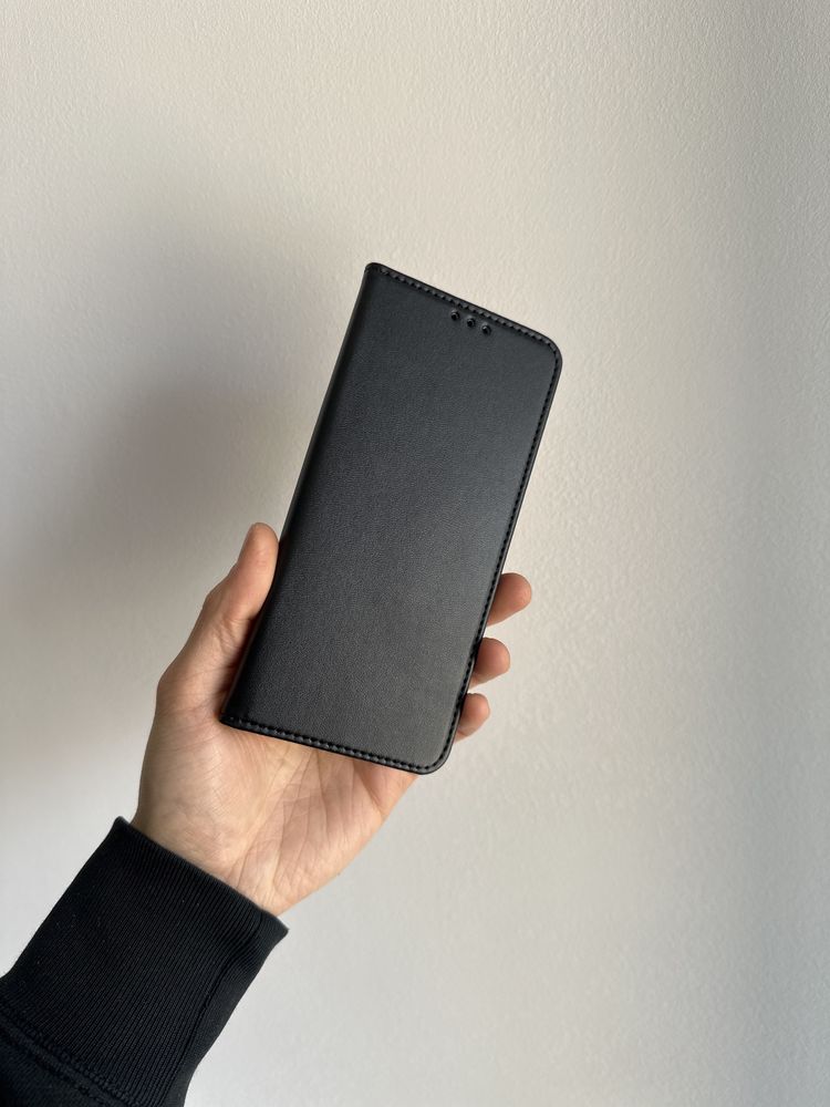 Etui zamykane czarne do Samsung A05s