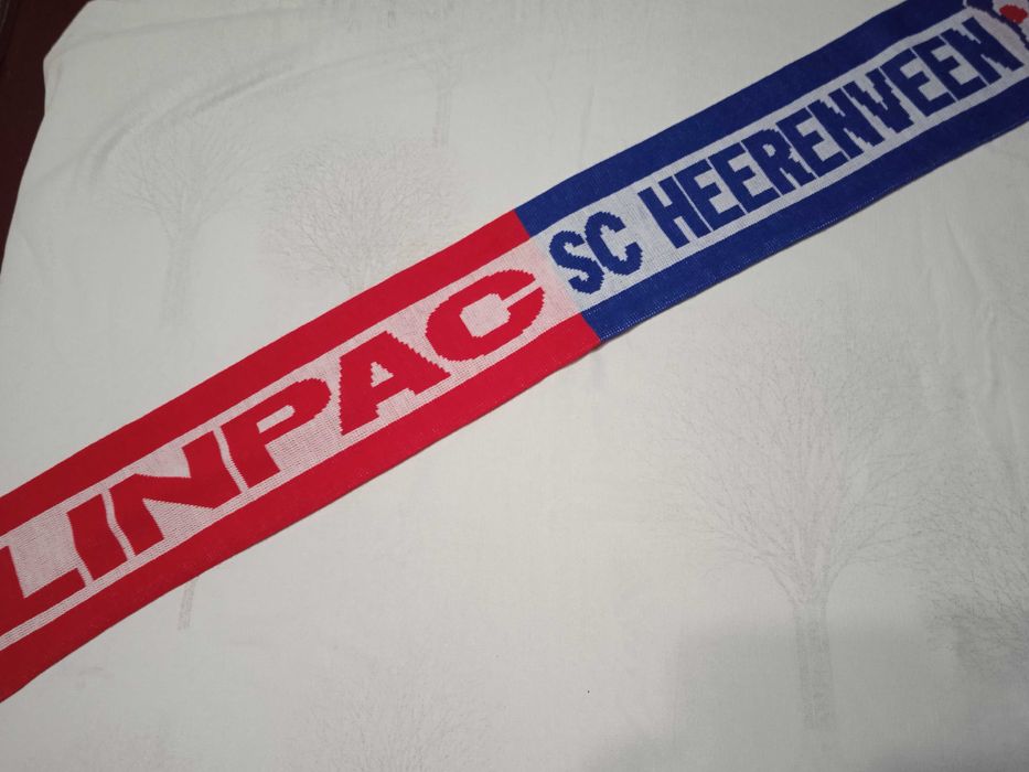 Шарф футбольных фанатов ФК Хе́ренвен (Нидерланды)