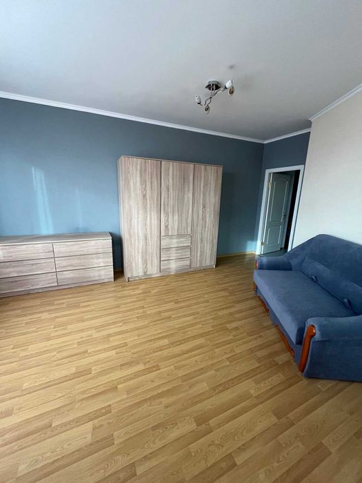 Здається в довгострокову оренду двокімнатна  в центрі міста Броварів