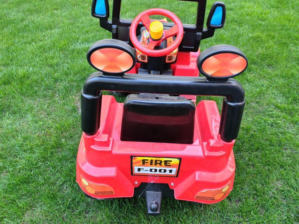 Auto jeździk na pedały