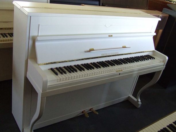 Pianino Grotrian Steinweg mod 110 po renowacji, białe